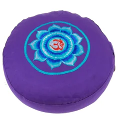 Yogi & Yogini - Kissen - Meditationskissen - Rund - Blume mit Ohm Symbol - Baumwolle - Violett - ca. 33x13 cm