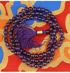 Mala - Edelstein - Amethyst AA-Qualität - mit passender Quaste - 108 Perlen - ca. 32cm