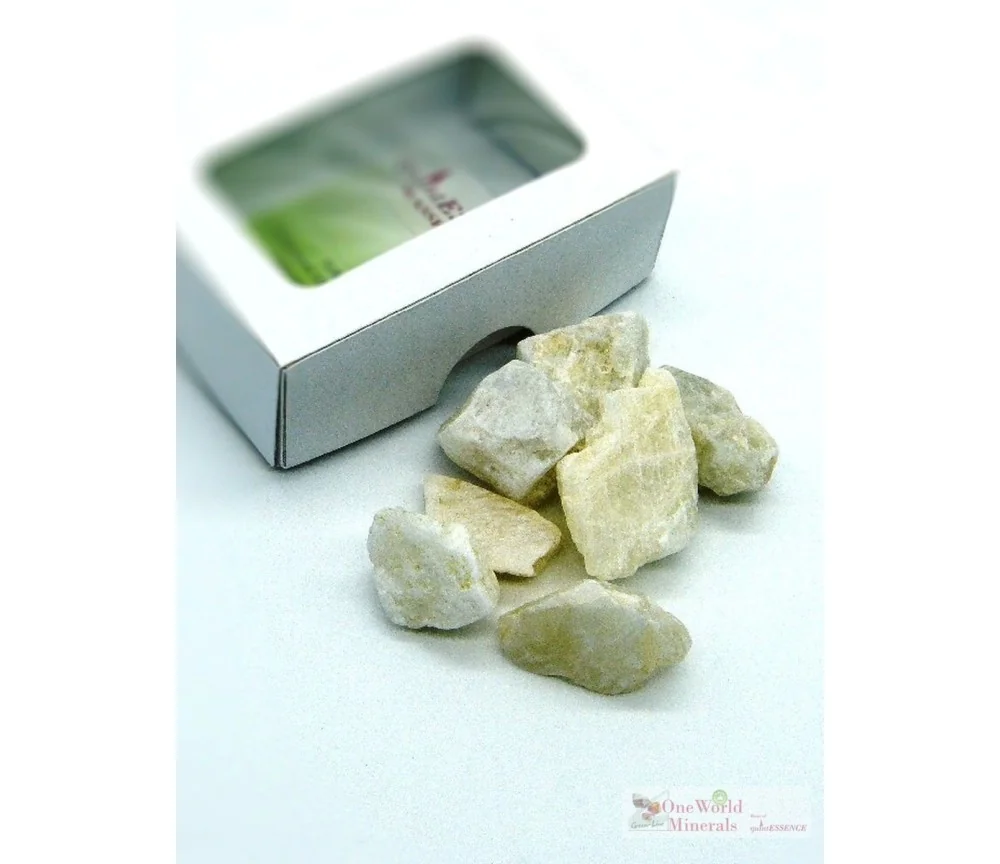 One World Minerals - Mondstein Tanzania Wassersteine - quintESSENCE Wassersteine