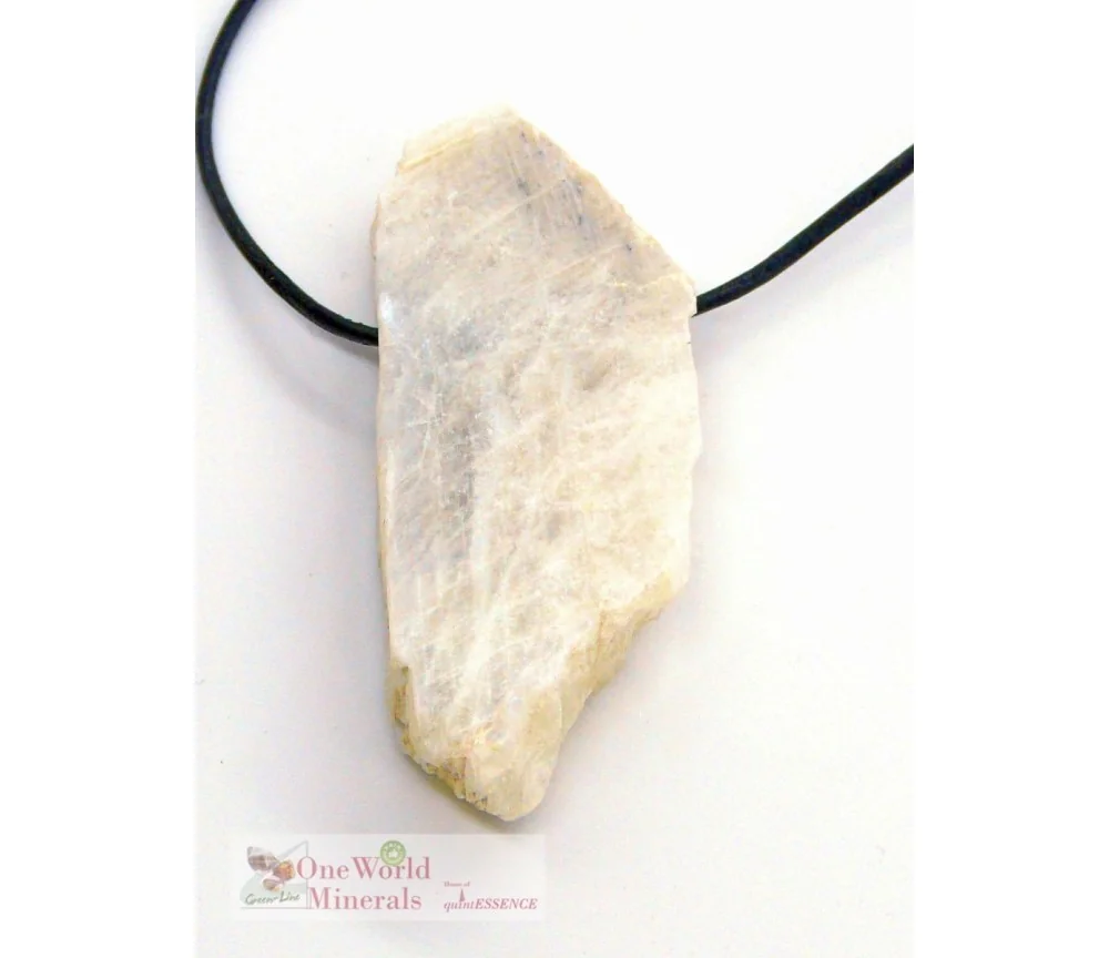 One World Minerals - Mondstein, eine Seite handpoliert, die andere Seite natur, Unikate, gebohrt