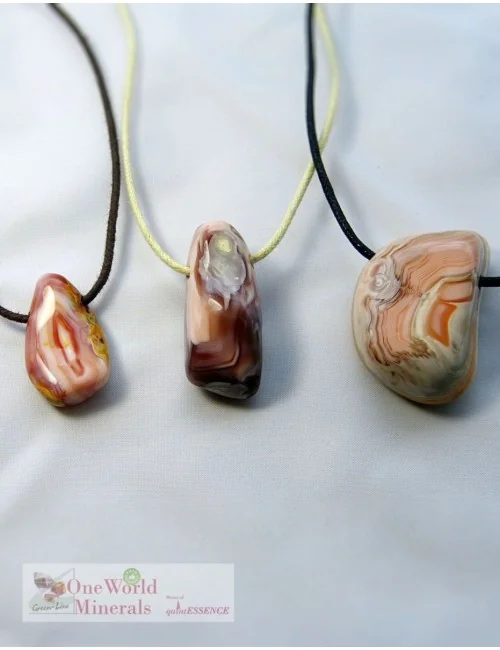 One World Minerals - 3 pink Achate aus Botsuana