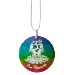 Halskette - Om Namaste- Muschel Airbrush rainbow 5cm