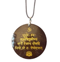 Halskette - Gayatri Mantra- Coconut gold lackiert 5cm