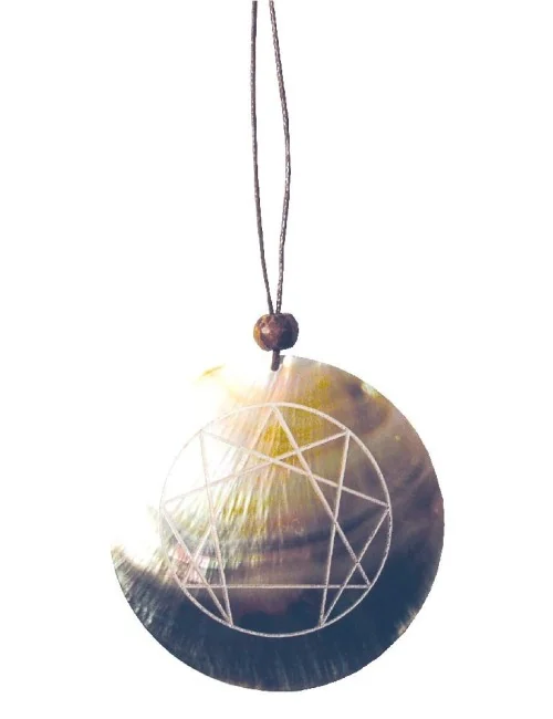Muschelschmuck mit Gravur "Enneagramm" 6cm