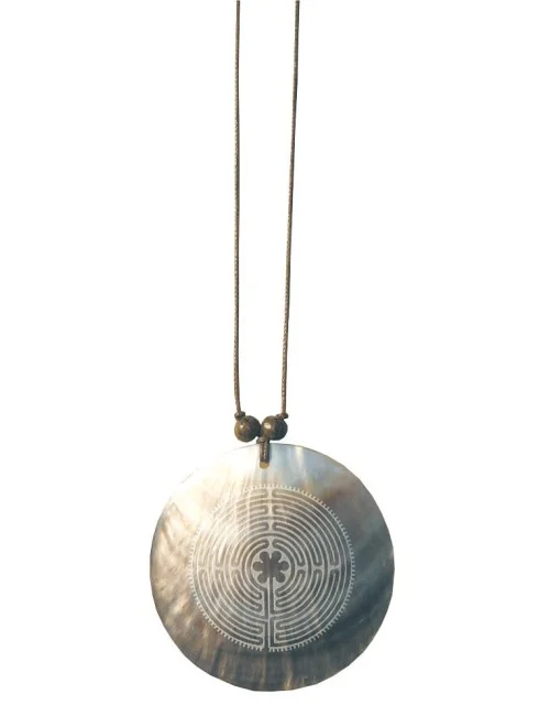 Muschelschmuck mit Gravur "Labyrinth Chartres" 6cm