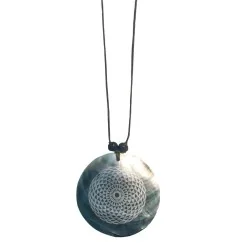 Halskette - Muschel mit Gravur - Sahasrara-Chakra- 6cm