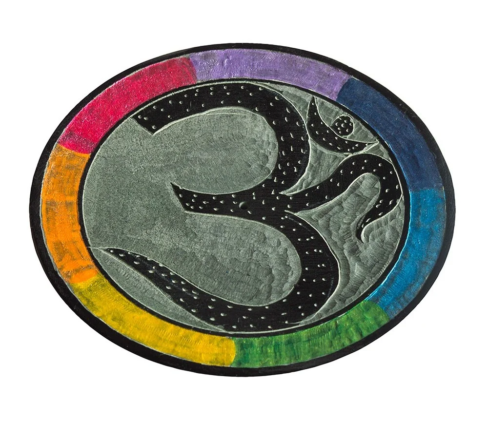 Räucherstäbchenhalter "Om rainbow" Speckstein rund 10cm