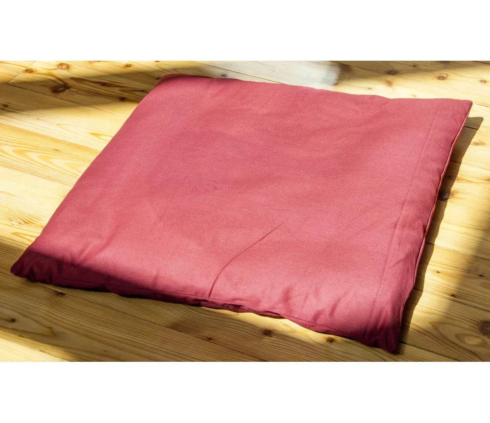 Meditations Matte weinrot mit Baumwolle gefüllt, 75x75x10cm