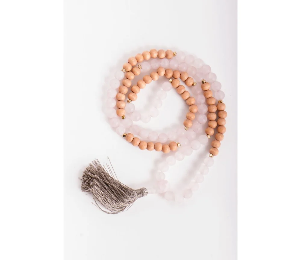 Mala - Herzens - Rosenquarz und Kiefer, Band dehnbar