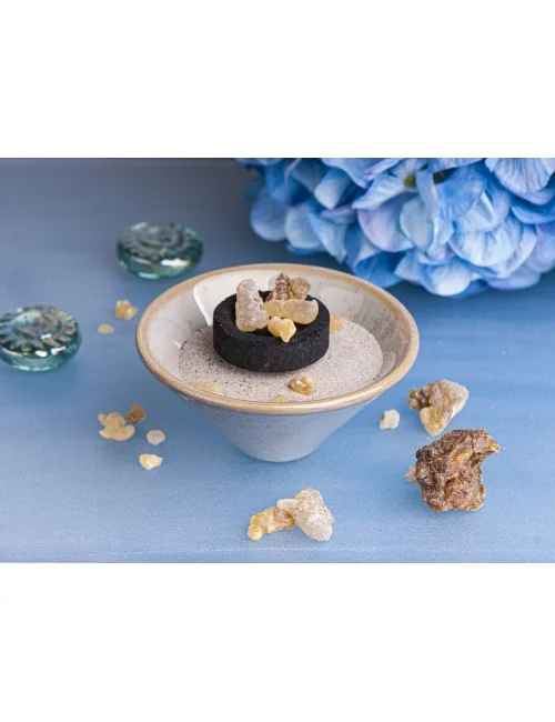 Räucherschale - V-förmig in hellblauer Keramik ca. 10 x 5 cm