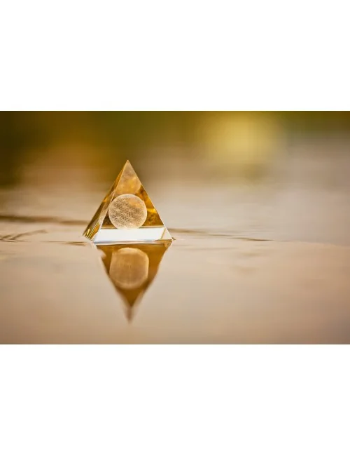 Sphärenkristall - Pyramide - Blume des Lebens -10 x 10 cm
