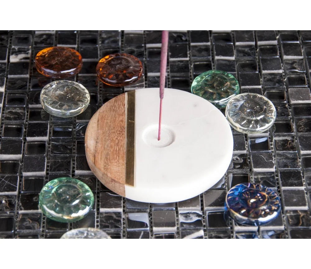 Räucherstäbchenhalter - -Design aus Marmor, Holz und Messing