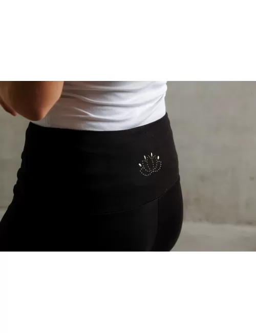 Spirit of OM - Yoga Leggings Capri - schwarz