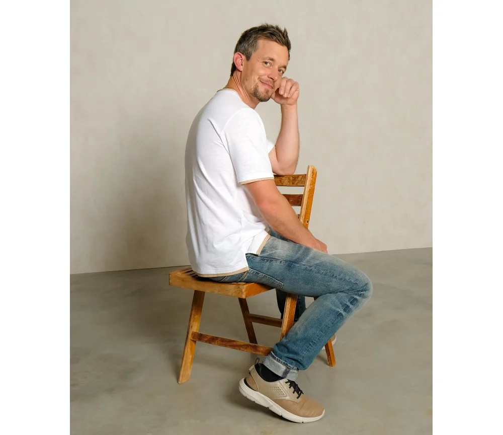 Spirit of OM - T-Shirt men Planet protect - weiß/sand