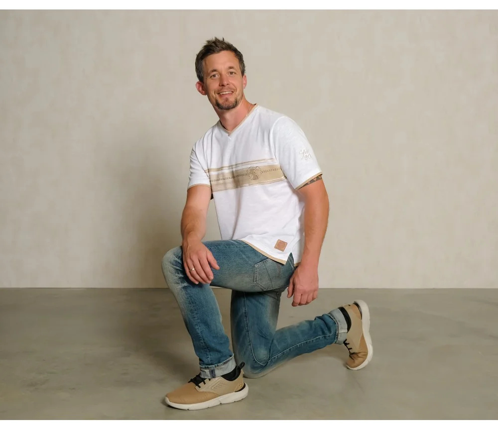 Spirit of OM - T-Shirt men Planet protect - weiß/sand