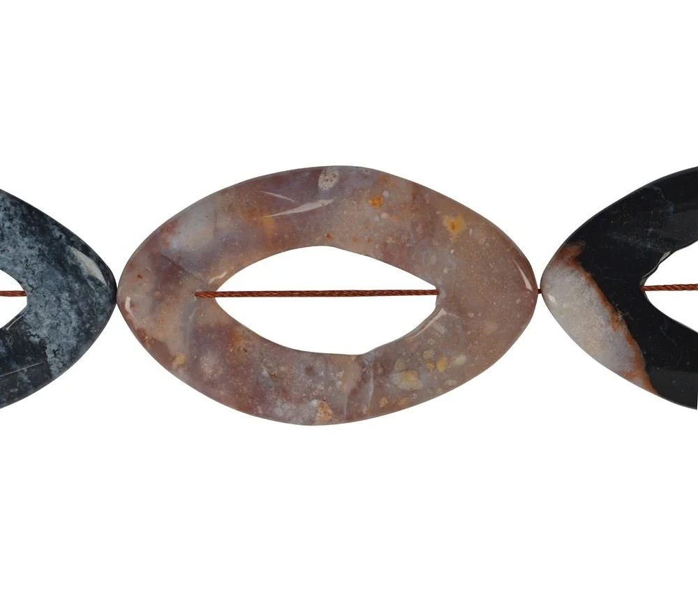 Heilstein & Edelstein-Strang - Navette leicht gedreht, Sardonyx, 60-65 x 40-45mm