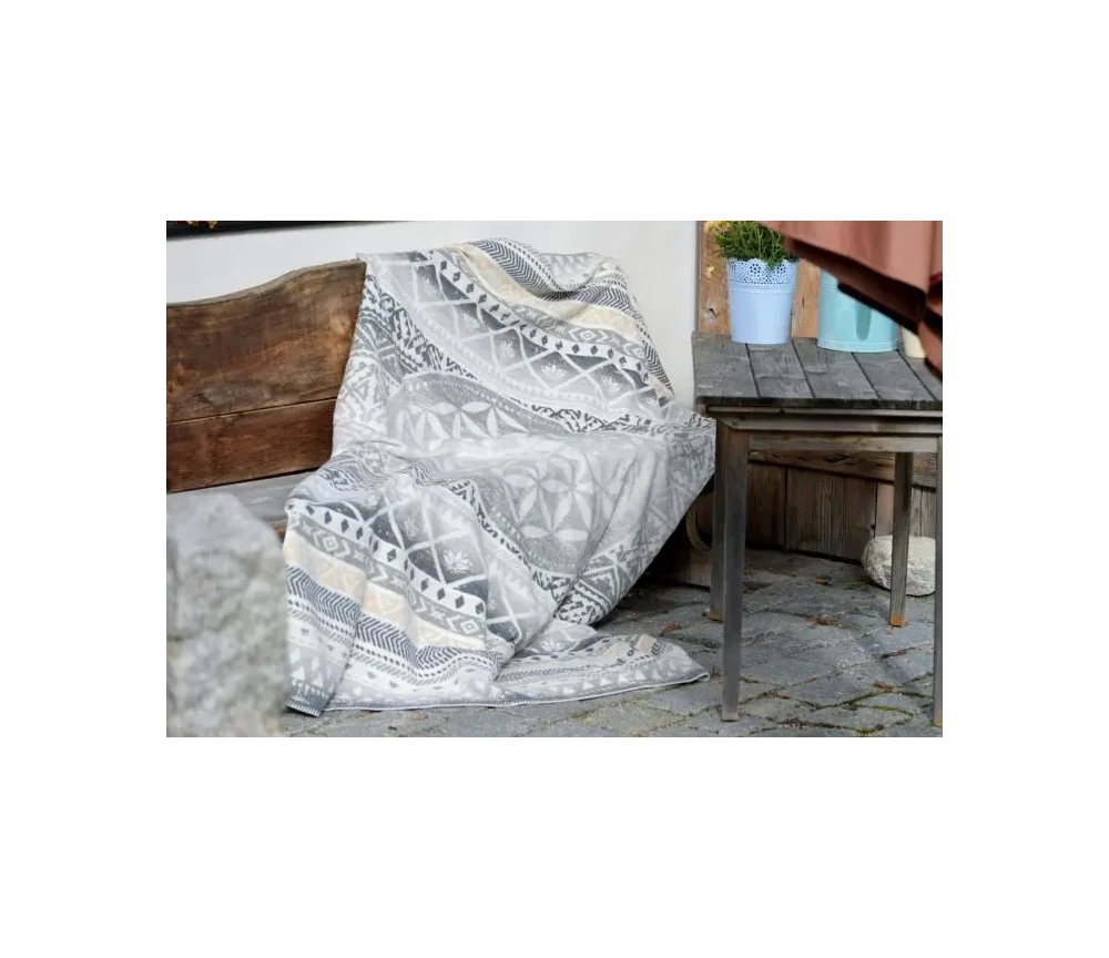 Spirit of OM - Kuscheldecke Blume des Lebens - grau