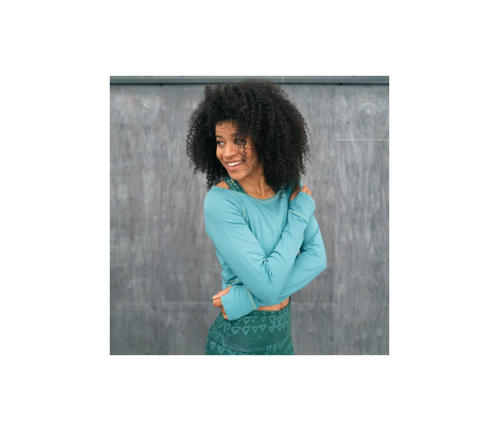 Spirit of OM - Longsleeve Crop Shirt Bambus - green