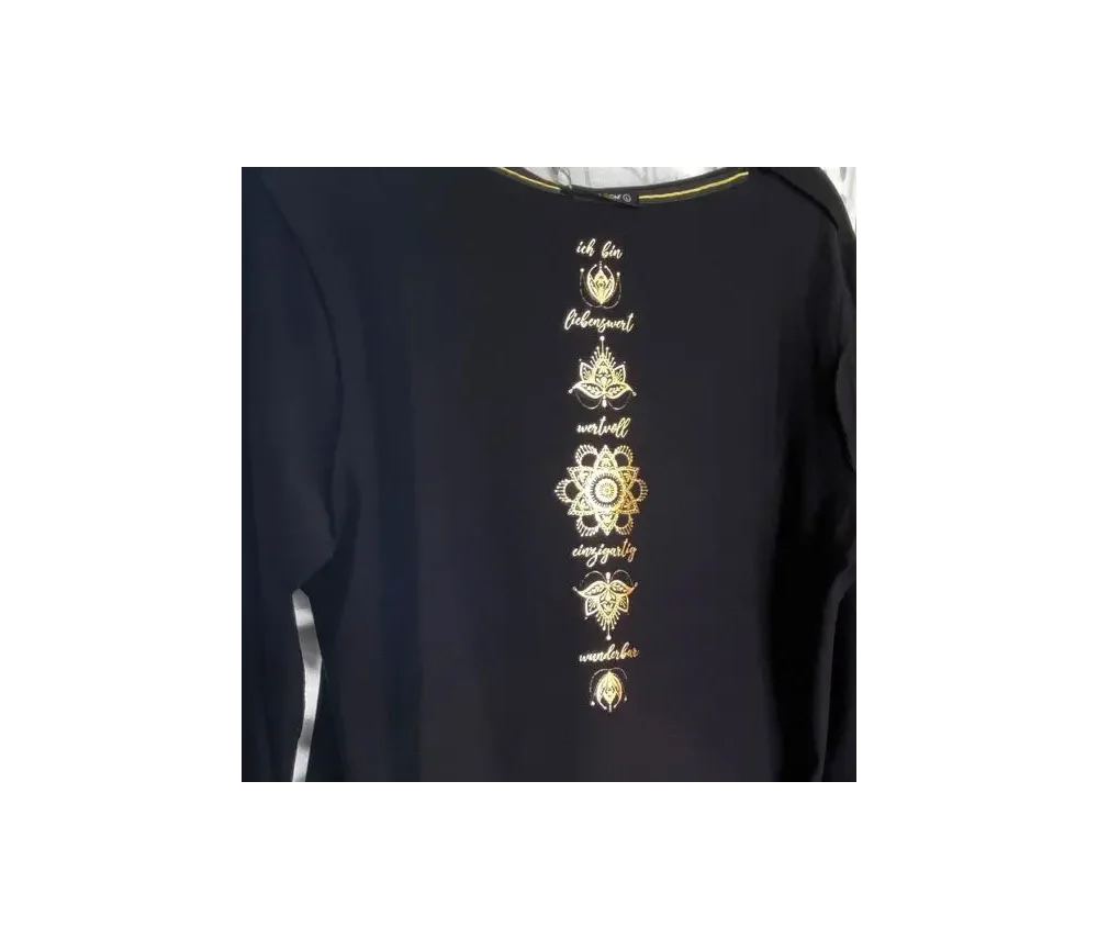 Spirit of OM - Langarm-Shirt Chakra-Flower - schwarz