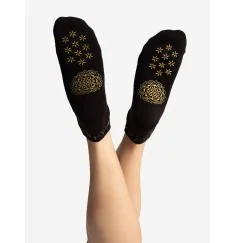 Spirit of OM - rutschfeste Yoga Socken Adhara - schwarz-gold