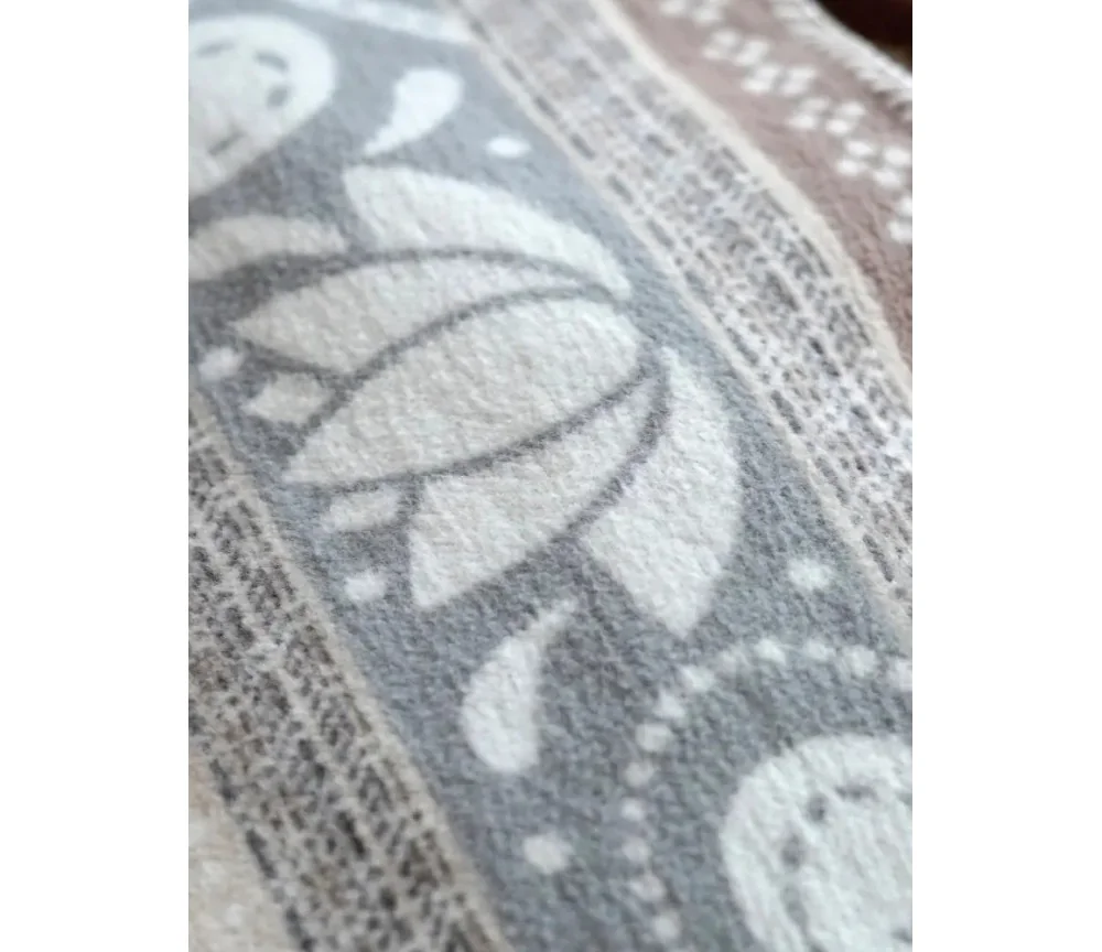 Spirit of OM - Kuscheldecke - nature/beige