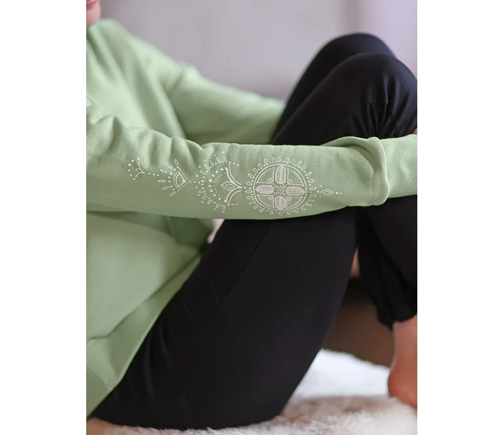 Spirit of OM - Lounge Sweater Sattva - matcha