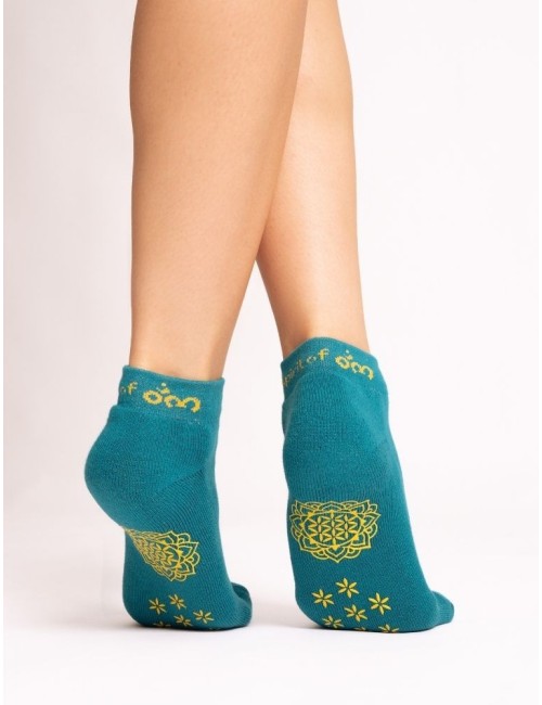 copy of copy of Spirit of OM - rutschfeste Yoga Socken Adhara - viola-weiß